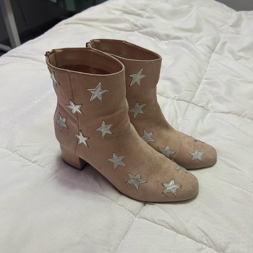 Star-Embellished Tan Ankle Boots